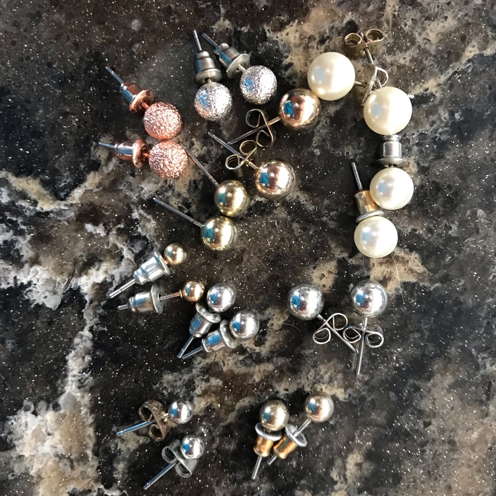 Earring Bundle ((Free with bundle))